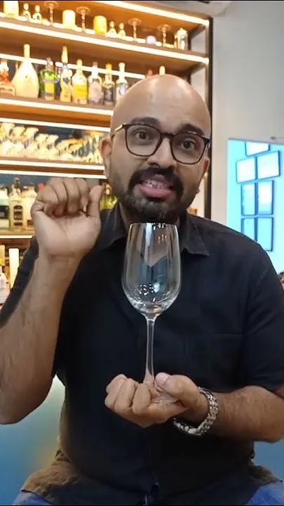 Proper Wine Glass Holding Etiquette - Wine Masterclass